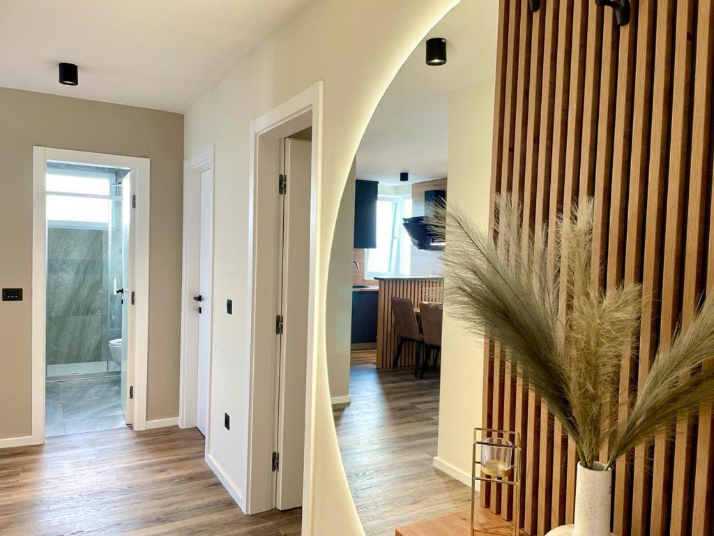 Apartment Linda With Panoramic Sea View Makarska Exterior photo