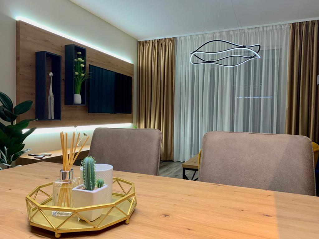 Apartment Linda With Panoramic Sea View Makarska Exterior photo